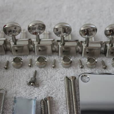 Fender 2 3/16" Mount 2 1/16" String Spaced Stratocaster Hardware Set w/ Tuners 099-2070-000 image 7
