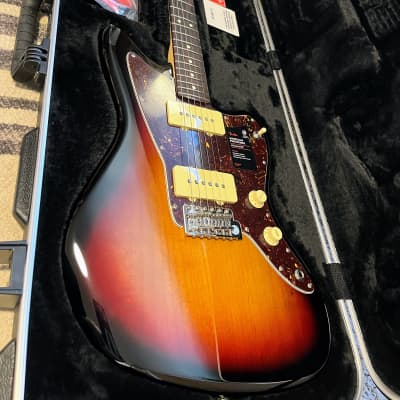 Fender American Performer Jazzmaster with Rosewood Fretboard 2018 - Present - 3-Tone Sunburst image 1