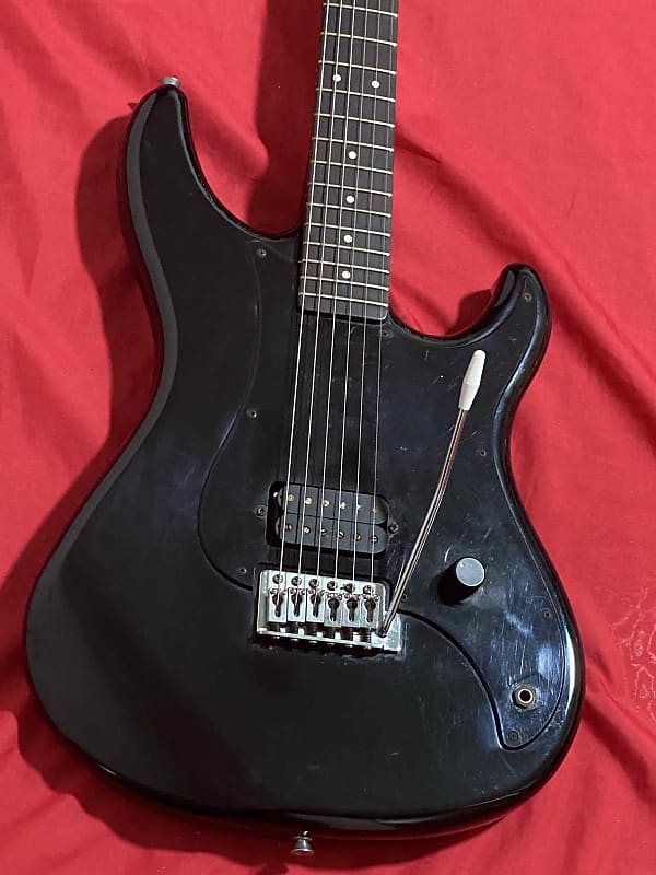 YAMAHA SE110 Black 1987 Electric Guitar | Reverb