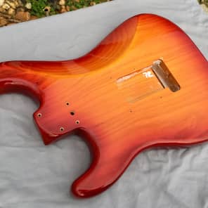 Fender American Deluxe Stratocaster Strat USA Ash BODY Cherry Sunburst image 8