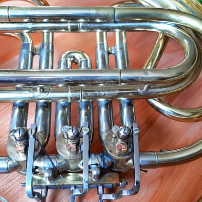 Yamaha YHR-313 Marching French Horn | Reverb Canada
