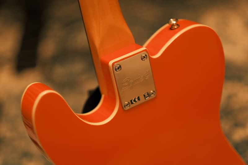 Squier FSR Classic Vibe '60S Custom Telecaster Candy Squier FSR Classic Vibe '60S Custom Telecaster Candy