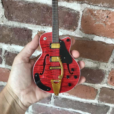  AXE HEAVEN Stranger Things Eddie's Guitar Mini Guitar Model :  Home & Kitchen