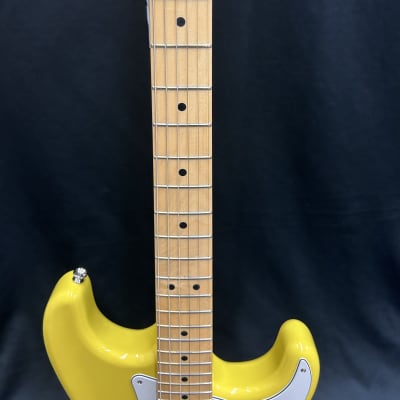 Fender International Color Stratocaster - Monaco Yellow image 7