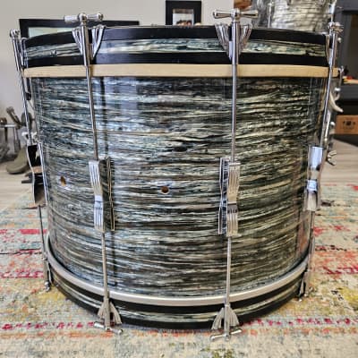 Ludwig 22x14" Club Date Bass Drum in Oyster Blue Pearl image 6