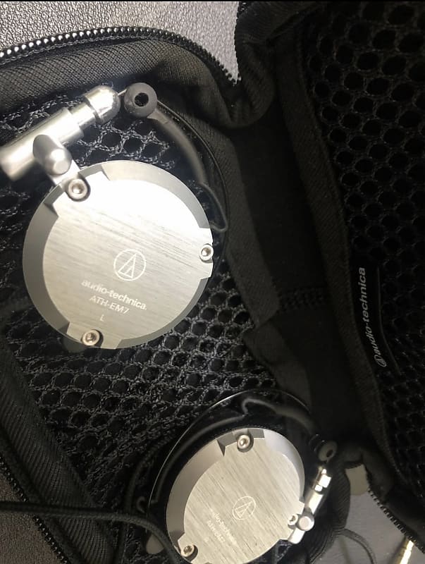 Audio-Technica Ath em7 Silver