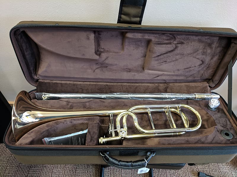 Eastman ETB432G F Attachment Trombone w/ Gold Brass Bell Reverb