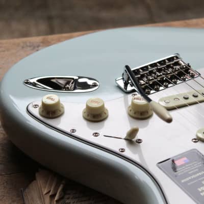 FENDER "American Vintage II 1965 Stratocaster, Round-Lam Rosewood Fingerboard, Sonic Blue" HARDCASE, 3, 69 KG image 7