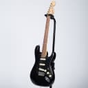 Fender Deluxe Stratocaster - Pau Ferro, Black