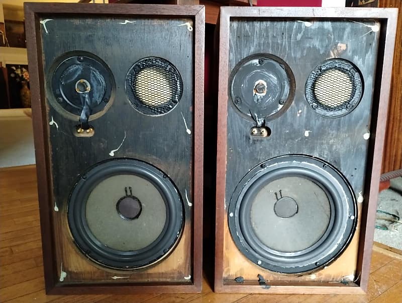 Acoustic Research AR2AX speakers in very good condition- 1970&#039;s  			
