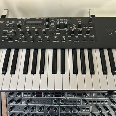 Dave Smith Instruments Mopho x4 44-Key 4-Voice Polyphonic Synthesizer 2013 - 2018 - Black with Wood Sides