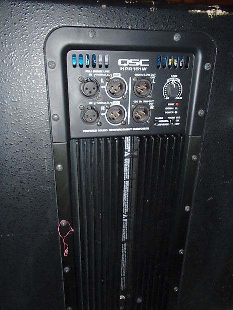 QSC HPR 151W 700watt Active Sub