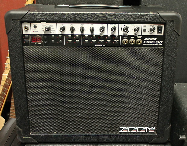 ZOOM　FIRE−30　モデリングギターアンプ Zoom Fire-30 Combo Guitar Amplifier with Digital Effects