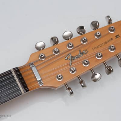 Fender ST-XII 12 String Stratocaster MIJ 1987-1993 3-Tone Sunburst image 7