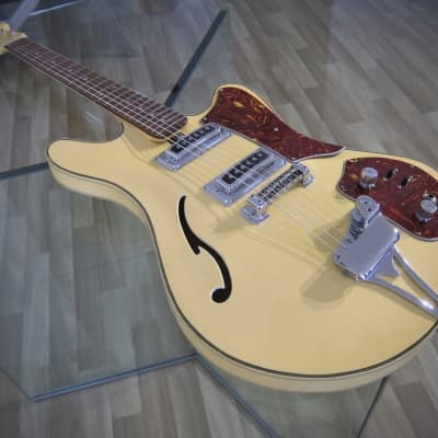 Teisco Electric Guitar Model EP-10T 1960s Vintage Semi Hollow Nice All Original Excellent Condition image 4