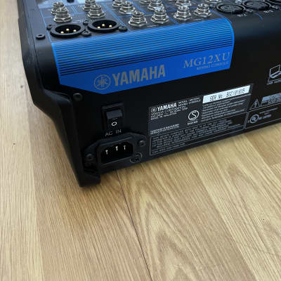 Yamaha MG12XU 12-Channel Analog Mixer 2016 - Present - Black image 5