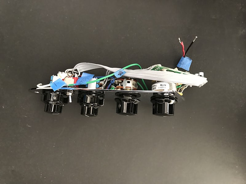 Fender American Deluxe Jazz Bass 純正プリアンプ Fender American Deluxe Jazz Bass Preamp | Reverb