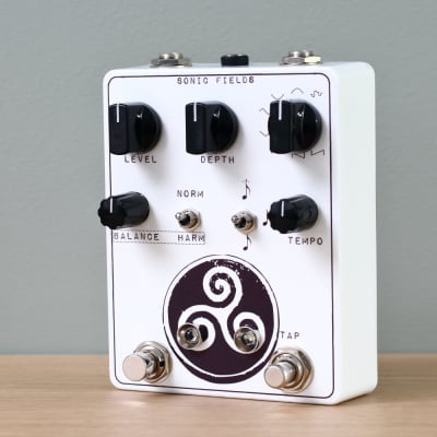 Sonic Fields Holy Tremity tremolo image 2