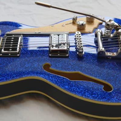 Electric Guitar DUESENBERG STARPLAYER TV - Blue Sparkle + Custom Line Case image 4