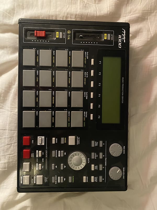 Akai MPC1000 Music Production Center 2004 - 2013 - Black WITH JJOS2XL