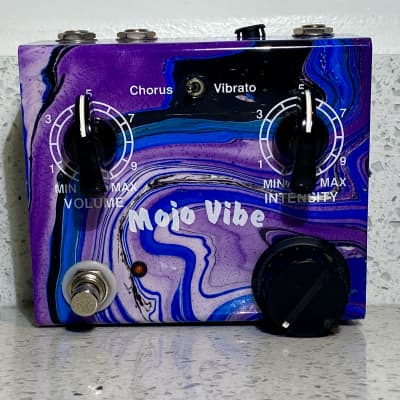 Sweet Sound Mojo Vibe Vibrato and Chorus Pedal | Reverb Canada