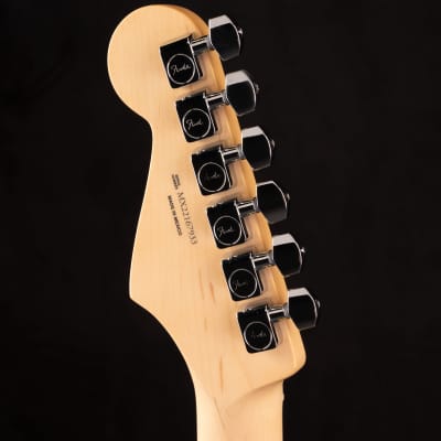 Fender Player Stratocaster HSS 3-Color Sunburst 933 image 3