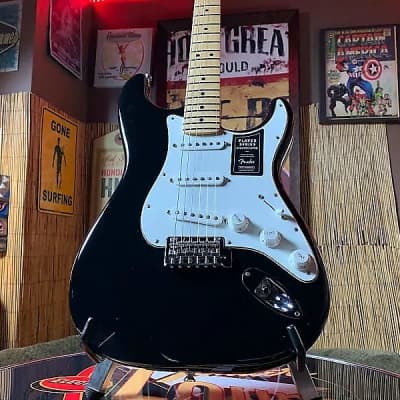Fender Player Stratocaster W/ Maple Fingerboard in Black image 1