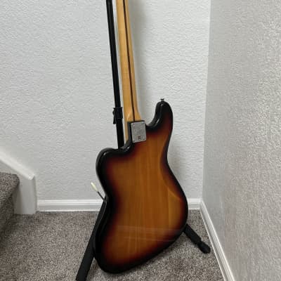 Squier Vintage Modified Bass VI