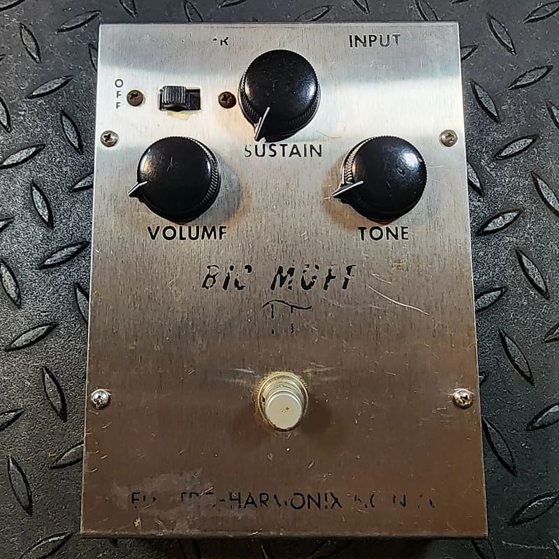 Electro-Harmonix Big Muff Pi V1 (Triangle) | Reverb