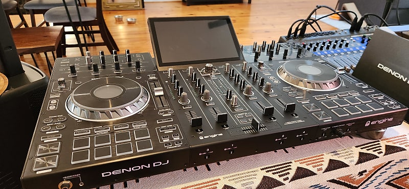 Denon DJ Prime 4 Touchscreen DJ System with Odyssey Case