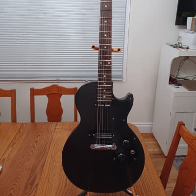 ギター Gibson melody maker ebony Gibson Melody Maker Satin Ebony 2011 – Chicago Music Exchange