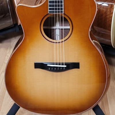 Eastman AC522CE-GB Left handed  Spruce/Mahogany Grand Auditorium with electronics image 2