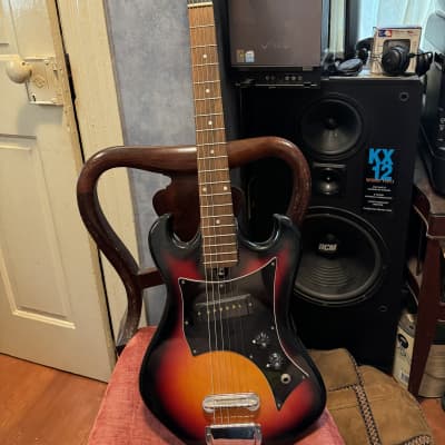 Founder Electric Custom Stratocaster 70's Sunburst | Reverb