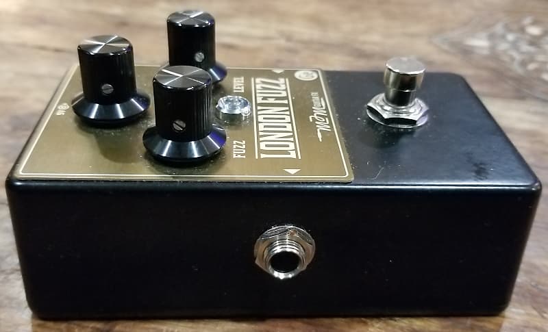 MJM Guitar FX London Germanium Fuzz Black Canada | Reverb