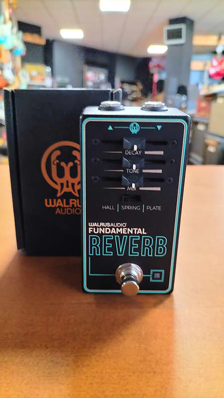 Walrus Audio Fundamental reverb