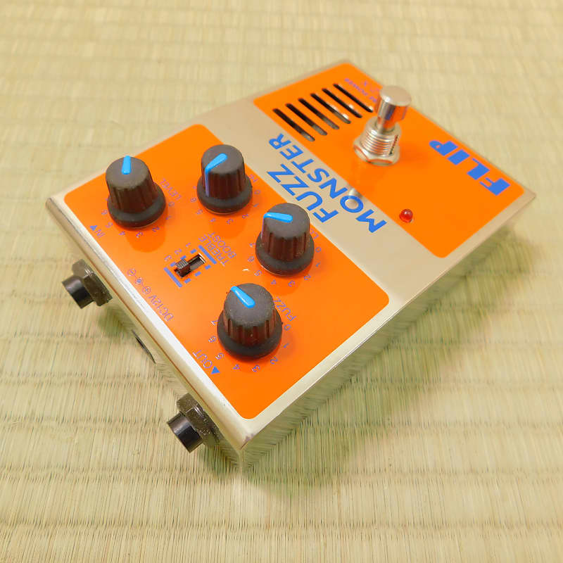 Guyatone FLIP FZ-X Fuzz Monster Tube Powered Fuzz Made In