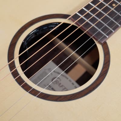Crafter Mino 'Big' 'Rose' Electro Acoustic Guitar, Comfort Edge, Including Padded Gigbag image 9