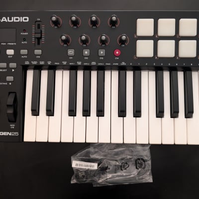 M-Audio Oxygen 25 MKIV MIDI Keyboard Controller 2021 - Present - Black