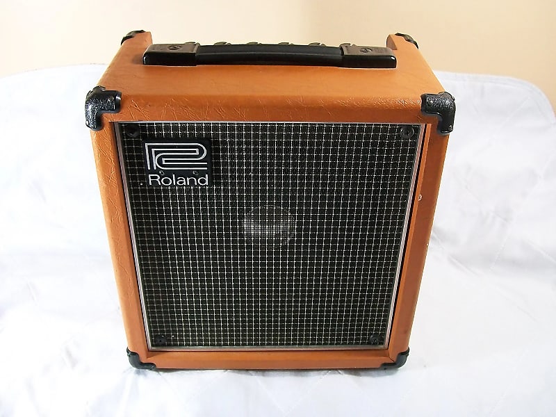 Roland CUBE-20 20-Watt 1x8 Guitar Combo | Reverb