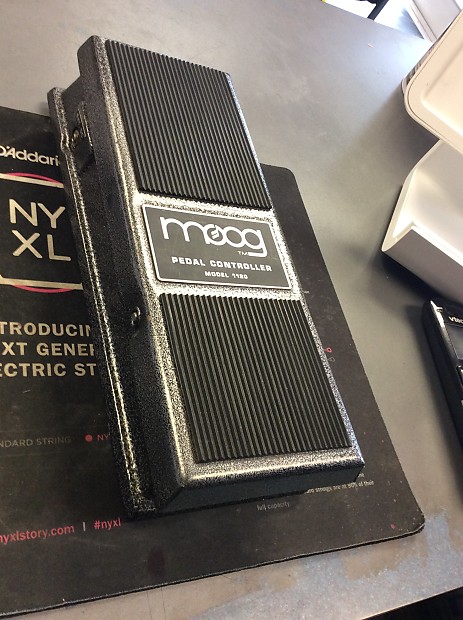 【30％OFF】 Pedal Moog Controller Reverb | 1120 Model 鍵盤楽器