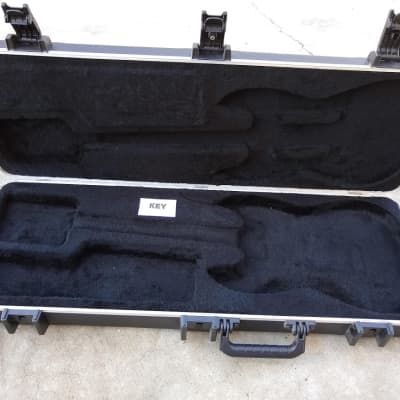 2000's Fender TSA Hardshell Case for Stratocaster or Telecaster - Black Molded - Includes Key image 3