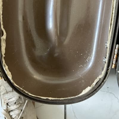 Selmer Tenor saxophone flight case image 9
