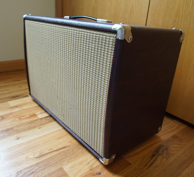 Traynor YCX12WR 60-Watt 1x12" Guitar Speaker Cabinet image 1