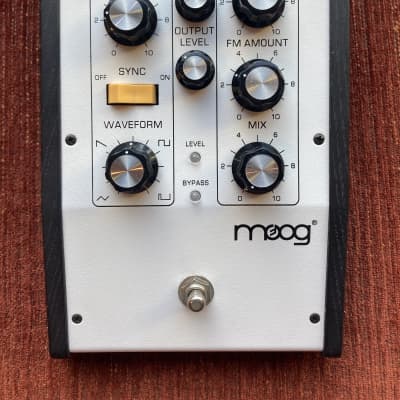 Moog MF-107 Freqbox | Reverb