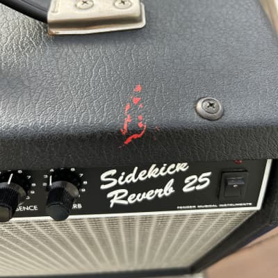 Fender Sidekick 25 Reverb 25-Watt 1x10
