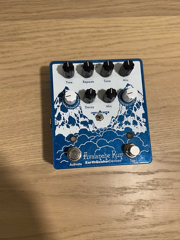 EarthQuaker Devices Avalanche Run Stereo Reverb & Delay with Tap Tempo V2