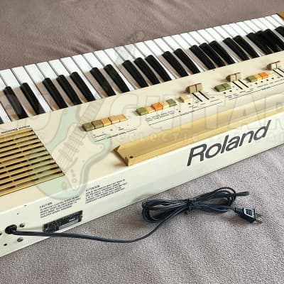 Roland EP-11 61-Key Piano Plus 11