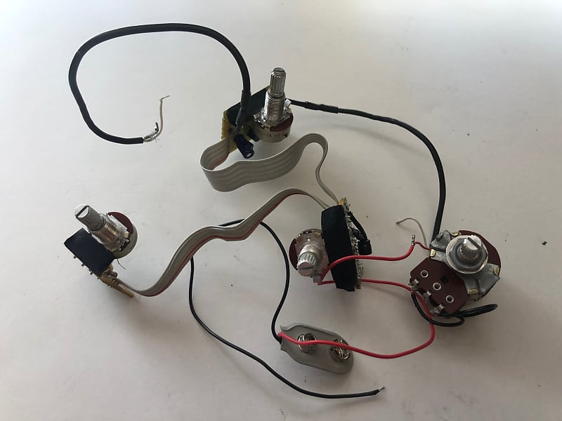 Fender P Bass Lyte Preamp/Controls Reverb