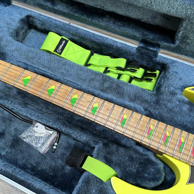 Standard　極　Yellow　jem 1987 Ibanez Jem 777DY, Rare Early Production, Desert Yellow