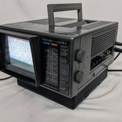 Sears 5 Inch Portable Color TV VHF UHF, AM/FM Radio SR3000 Model 580 - WORKING image 1